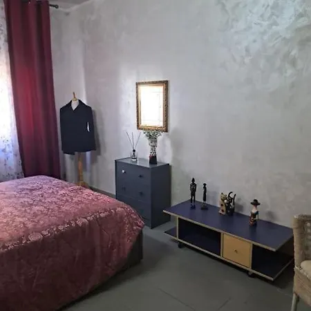 Luciane Apartamento *